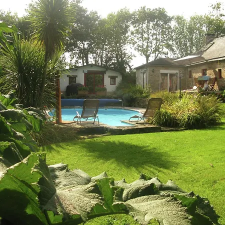 Quaint In With Swimming Pool *